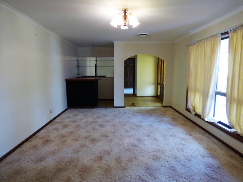 33 School Street, Griffith NSW 2680