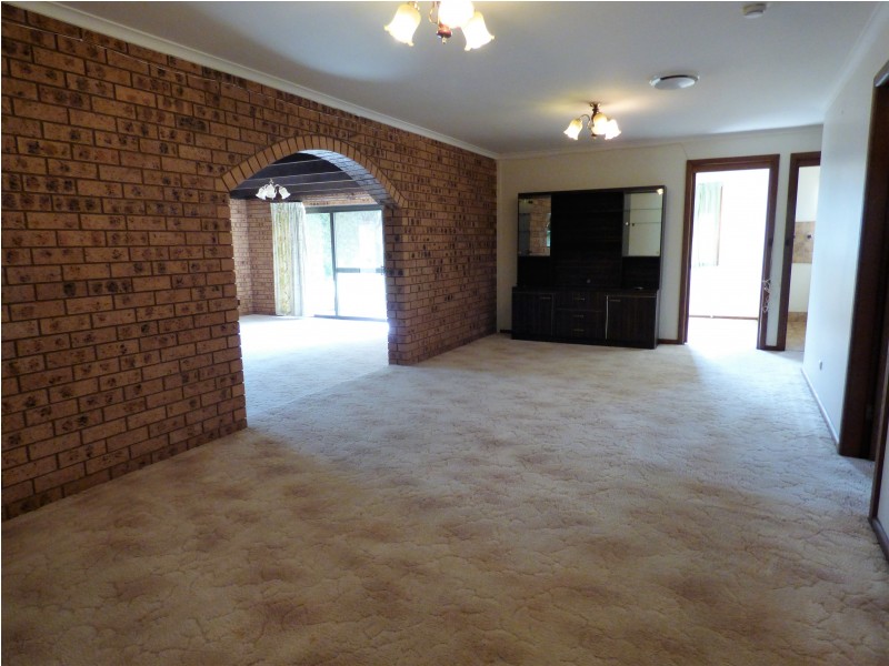 33 School Street, Griffith NSW 2680