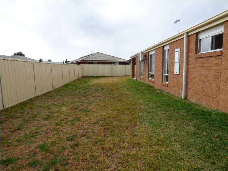 3 Howlong Crescent, Griffith NSW 2680