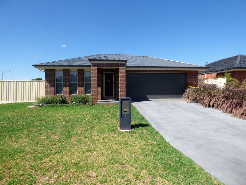 1 Harrison Place, Griffith NSW 2680