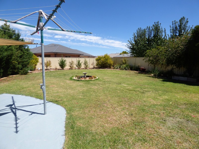 91 Hillam Drive, Griffith NSW 2680