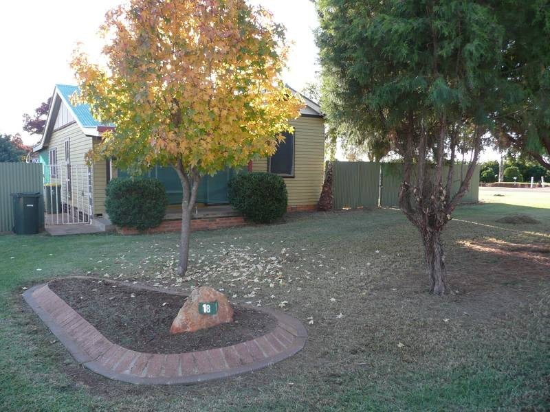 18 Ash Street, Hanwood NSW 2680