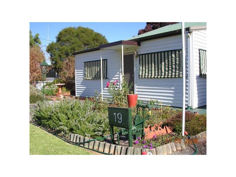 19 Beechworth Street, Whitton NSW 2705