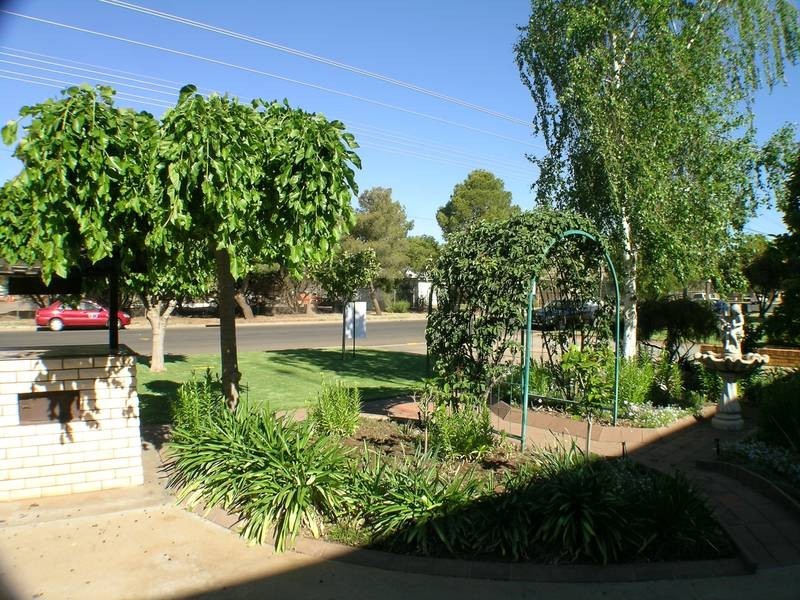 172 Merrigal Street, Griffith NSW 2680
