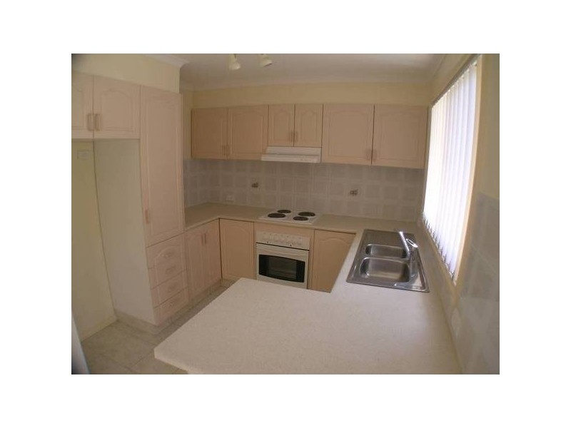 2/3 Worfolk Place, Griffith NSW 2680