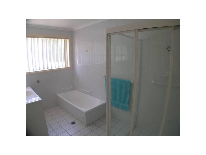 2/3 Worfolk Place, Griffith NSW 2680
