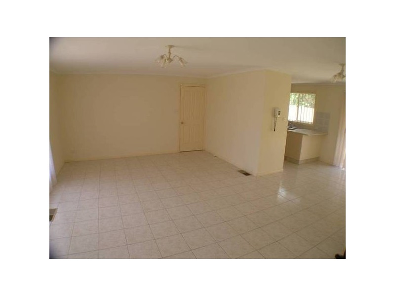 2/3 Worfolk Place, Griffith NSW 2680