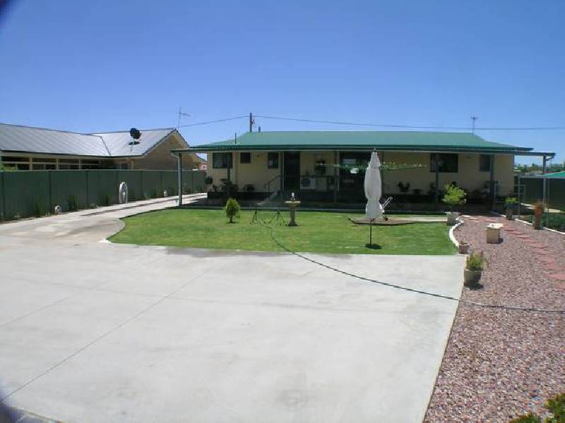 53 Barwidgee Blvd, Darlington Point NSW 2706