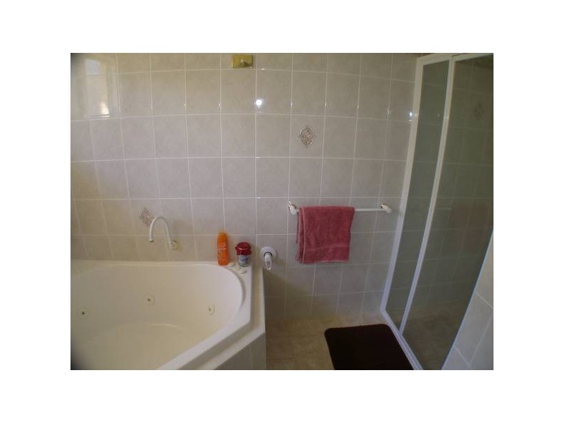 Powys Place, Griffith NSW 2680