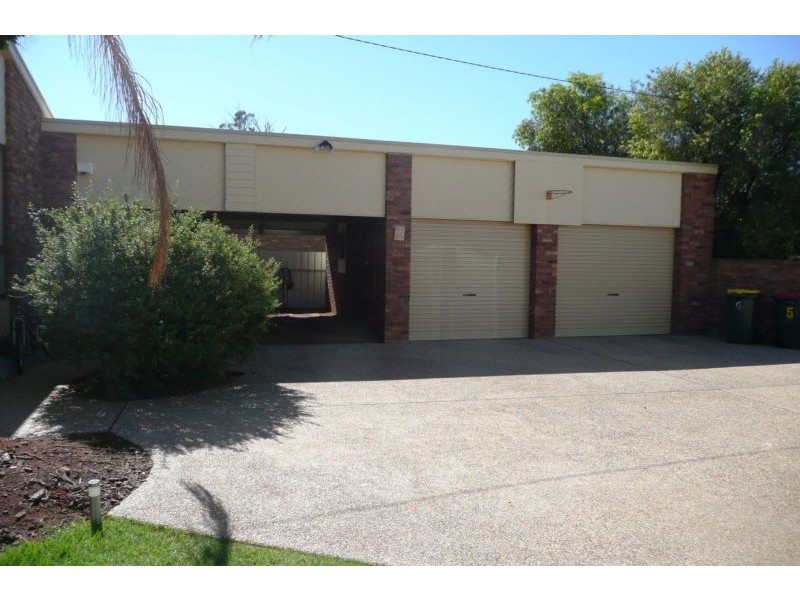 5 Musolino Place, Yoogali NSW 2680