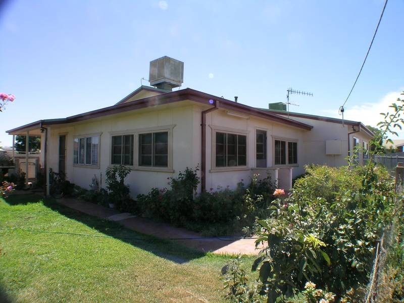 71 Wilga Street, Hanwood NSW 2680