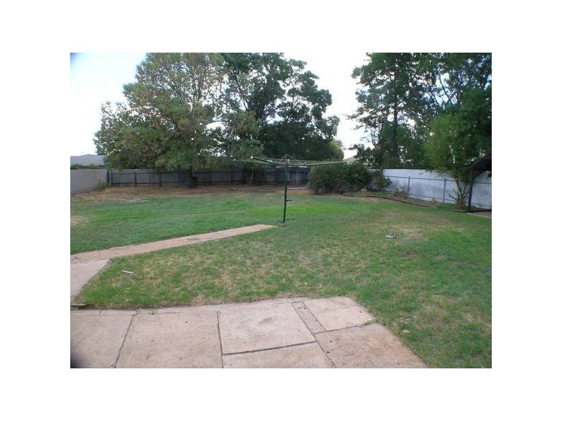 162 Erskine Road, Griffith NSW 2680