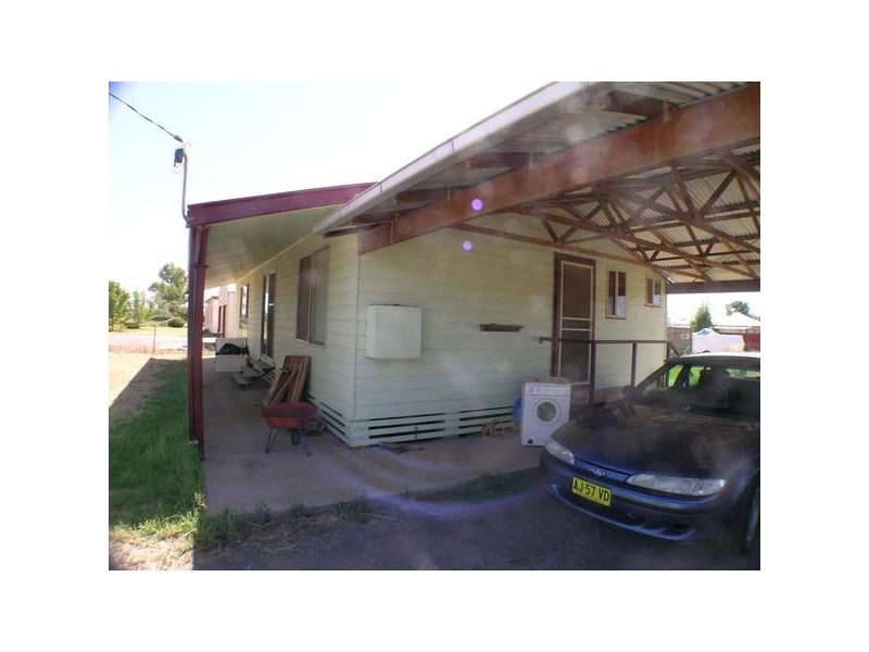 Conapaira Street, Whitton NSW 2705