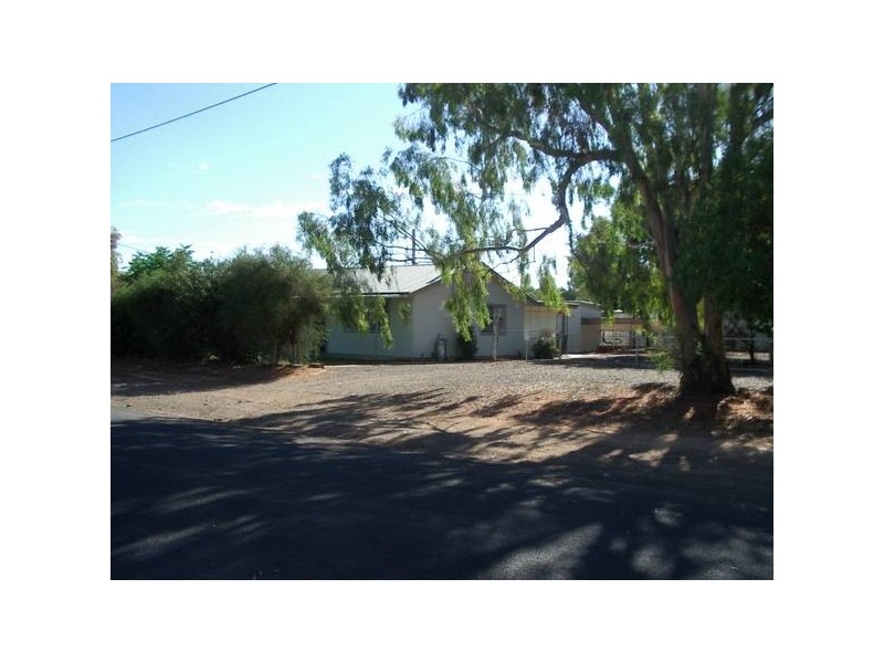 54-60 Collins Street, Hillston NSW 2675