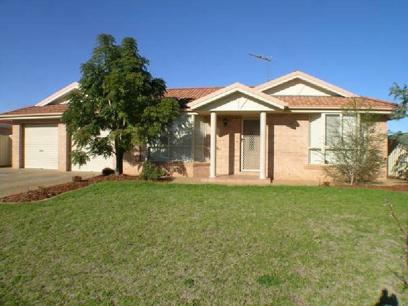 14 Tubbo Crescent, Griffith NSW 2680