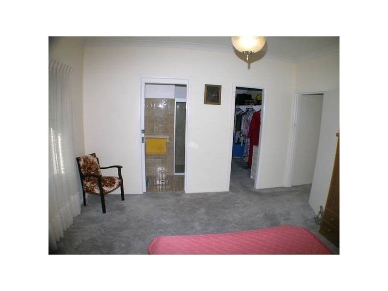 15 Hay Road, Darlington Point NSW 2706