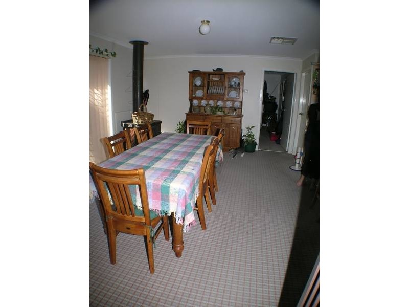 22 Young Street, Beelbangera NSW 2680