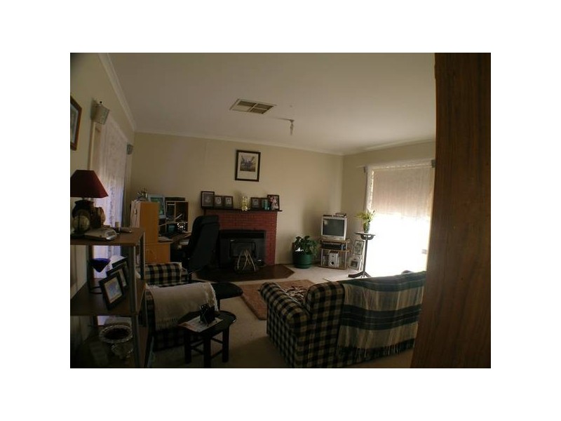 22 Young Street, Beelbangera NSW 2680