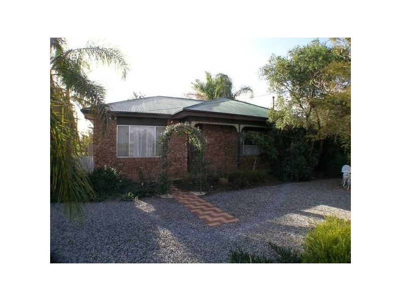 26 Yenda Road, Yoogali NSW 2680