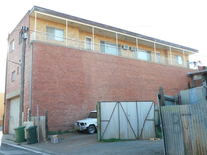 1 & 2/402 Banna Lane, Griffith NSW 2680