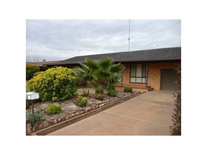41 Clifton Boulevarde, Griffith NSW 2680