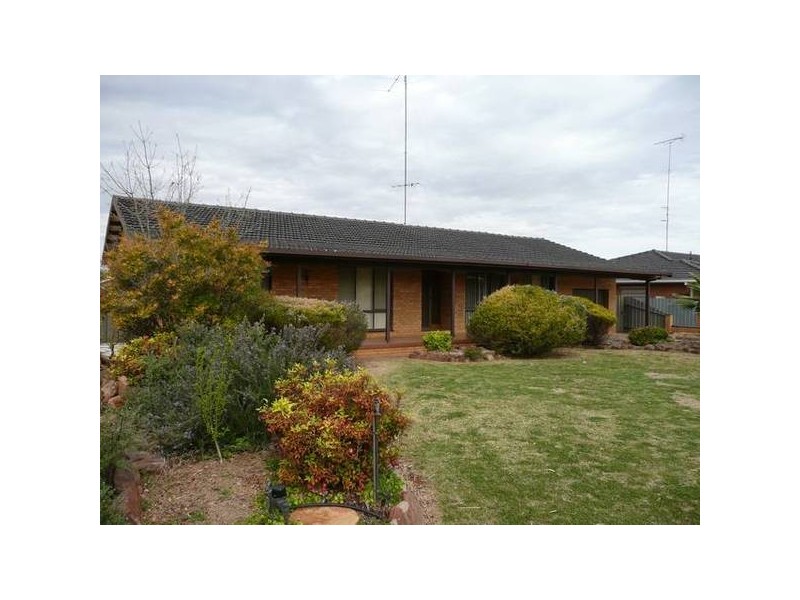 41 Clifton Boulevarde, Griffith NSW 2680