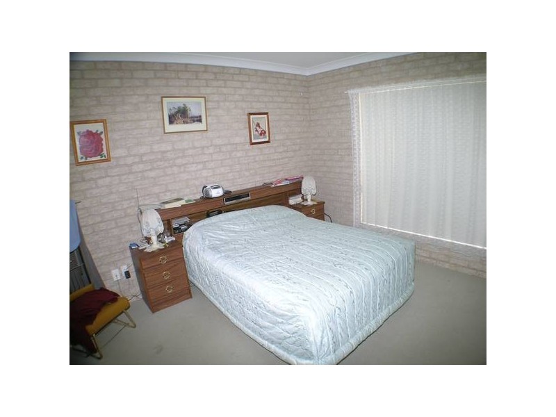 2/142 Erskine Road, Griffith NSW 2680