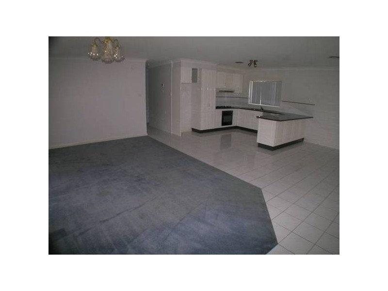 6b Crump Close, Griffith NSW 2680