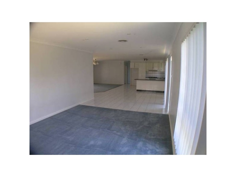 6b Crump Close, Griffith NSW 2680