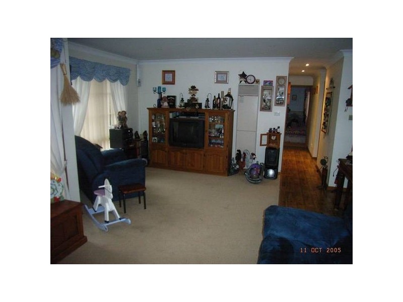 6 Graves Place, Griffith NSW 2680