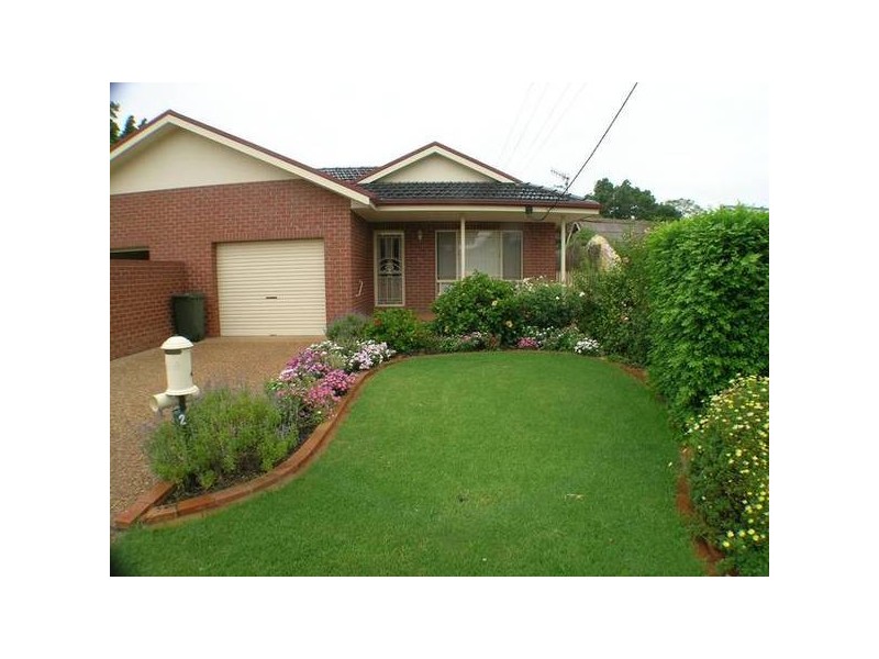 2b Gallipoli Street, Griffith NSW 2680