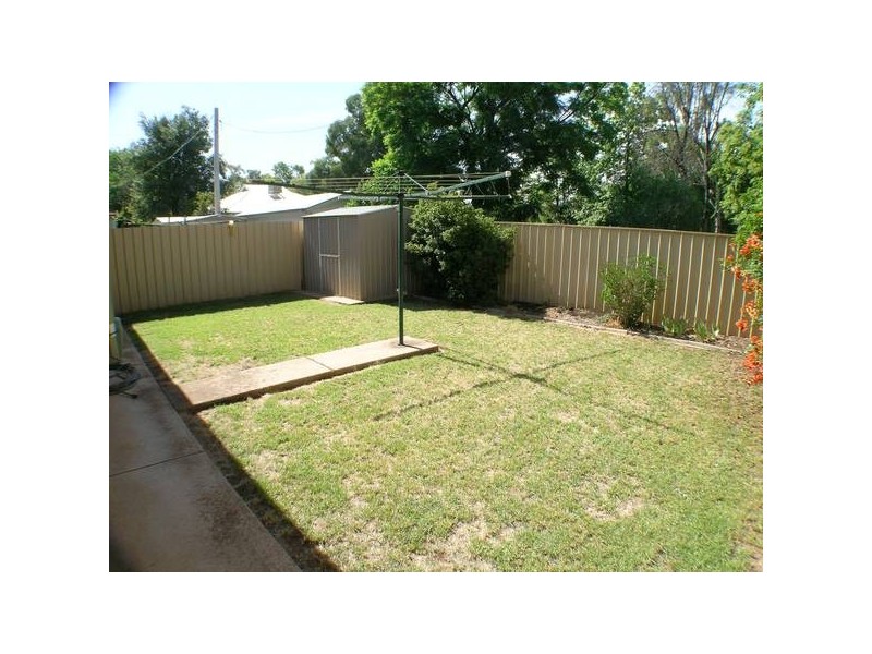 2b Gallipoli Street, Griffith NSW 2680