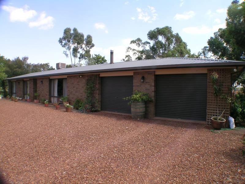 2645 Cemetery Road, Yenda NSW 2681