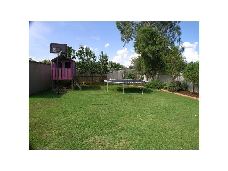 5 Watson Road, Griffith NSW 2680