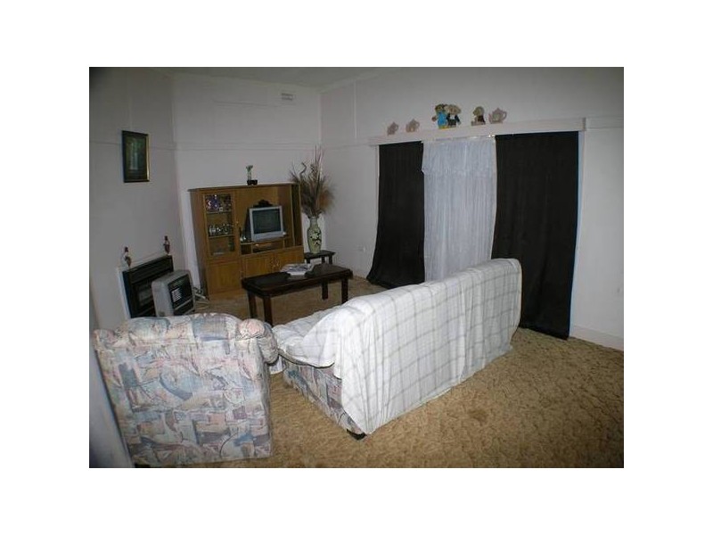 11 Park Street, Yenda NSW 2681