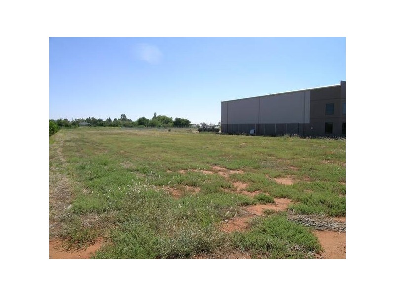 1 Oakes Road, Griffith NSW 2680