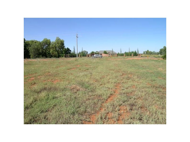 1 Oakes Road, Griffith NSW 2680