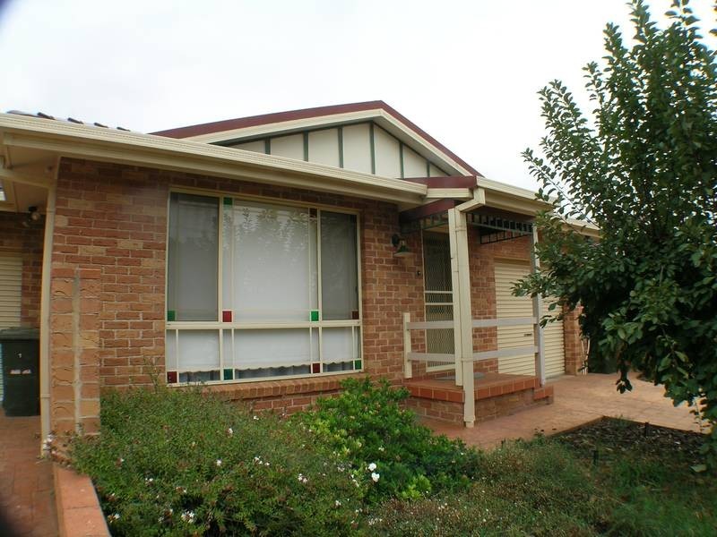 2/103 Daines Place, Griffith NSW 2680