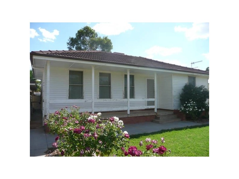 10 Noorla Street, Griffith NSW 2680