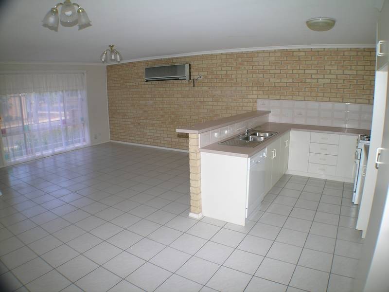 2/103 Daines Street, Griffith NSW 2680