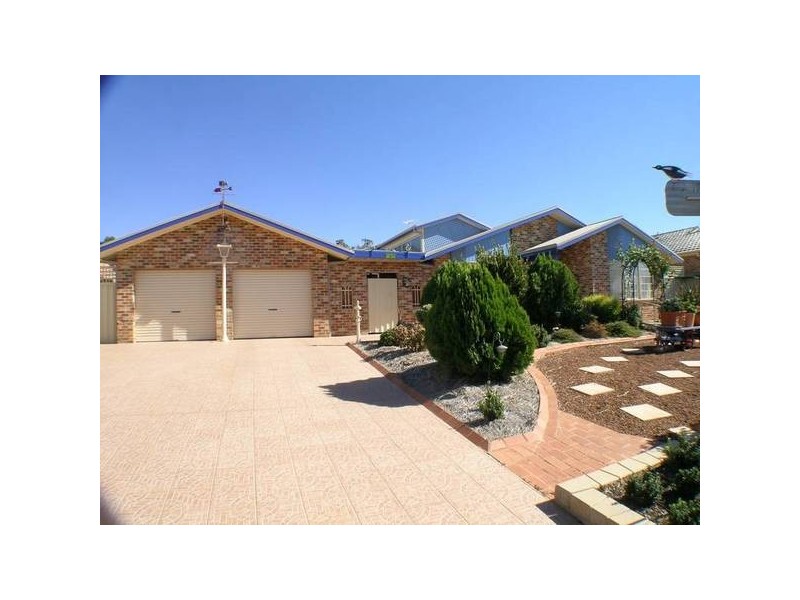 32 Robertson Street, Griffith NSW 2680