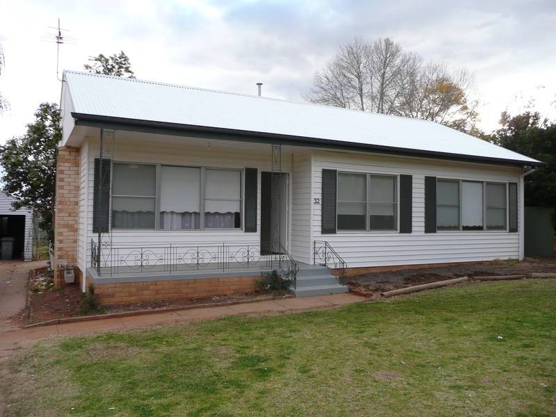 32 Thompson Street, Griffith NSW 2680