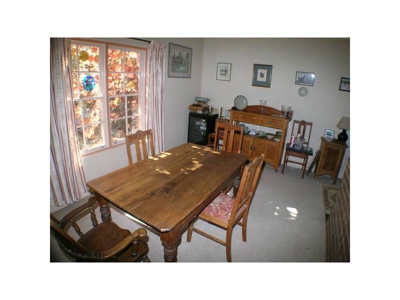 16 Carinya Street, Griffith NSW 2680