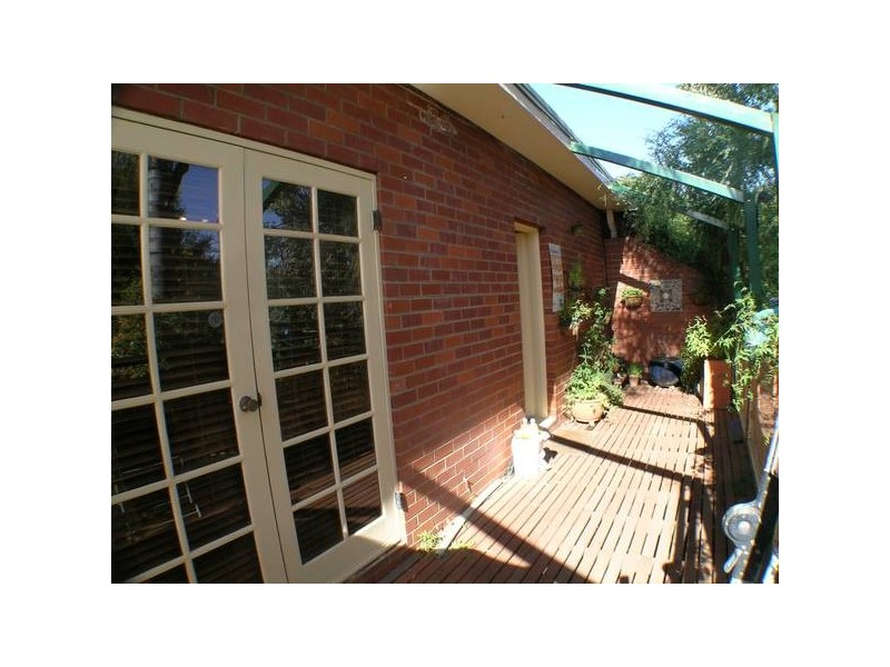 16 Carinya Street, Griffith NSW 2680