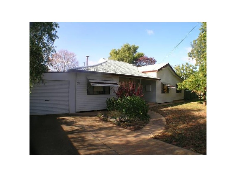 49 Kurrajong Street, Barellan NSW 2665