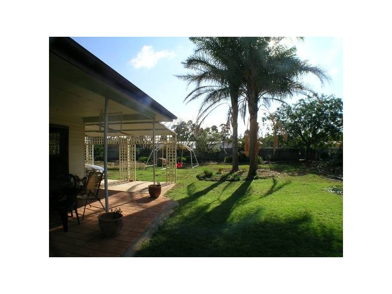 49 Kurrajong Street, Barellan NSW 2665