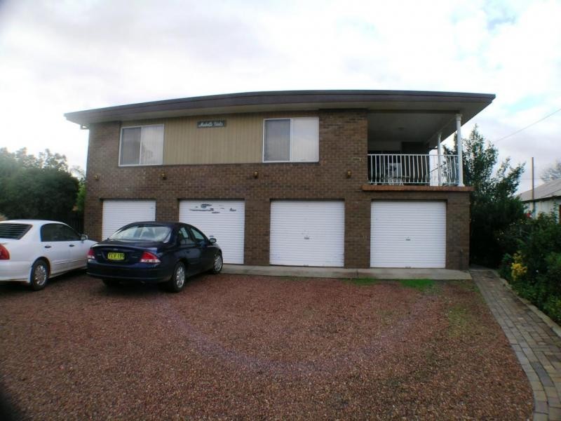 3/293 Wakaden Street, Griffith NSW 2680