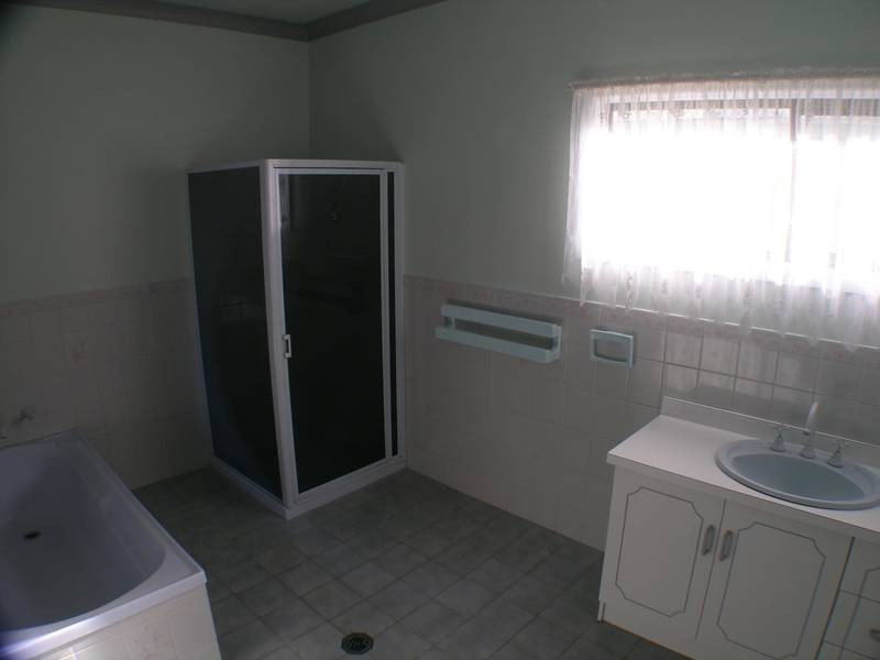 6 Chant Street, Darlington Point NSW 2706