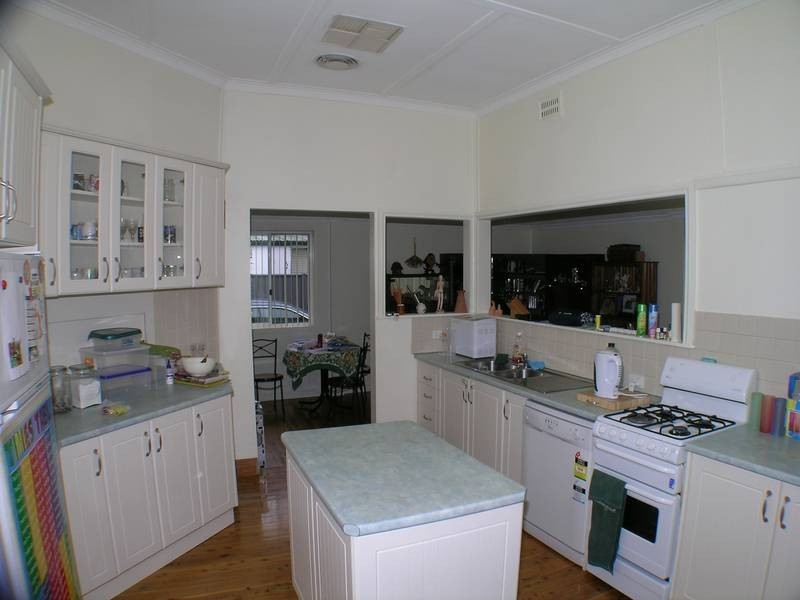 16 Stanbridge Street, Yenda NSW 2681