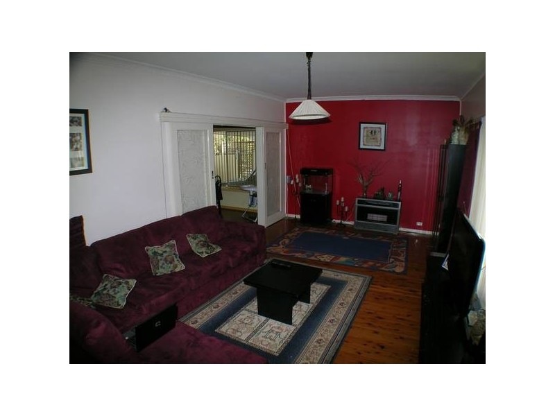 8 West Avenue, Yenda NSW 2681